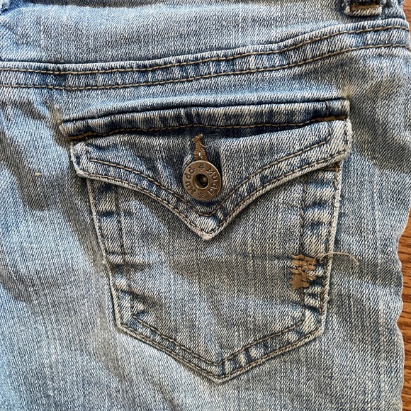 MUDD Vintage Y2K Cuffed Cutoff Style Denim JEAN SHORTS Girls Size 12 - Picture 5 of 8